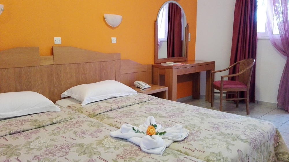 Solimar Ruby — Hotel rooms in Malia
