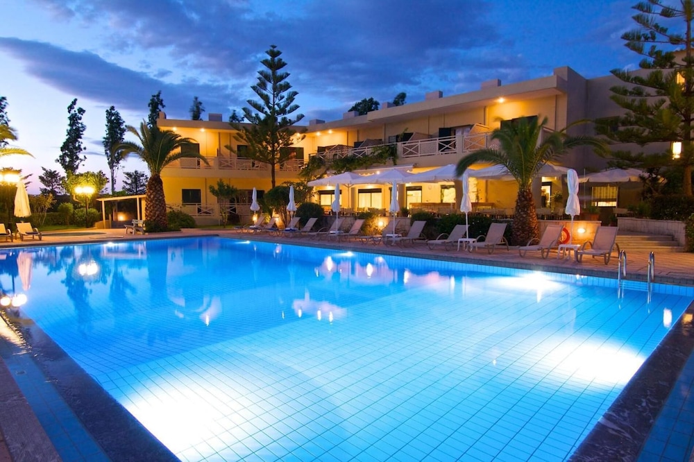 Solimar Ruby — Main photo in Malia