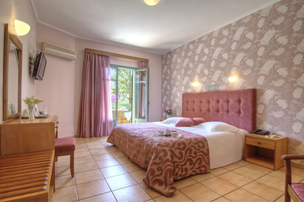 Solimar Ruby — Hotel rooms in Malia