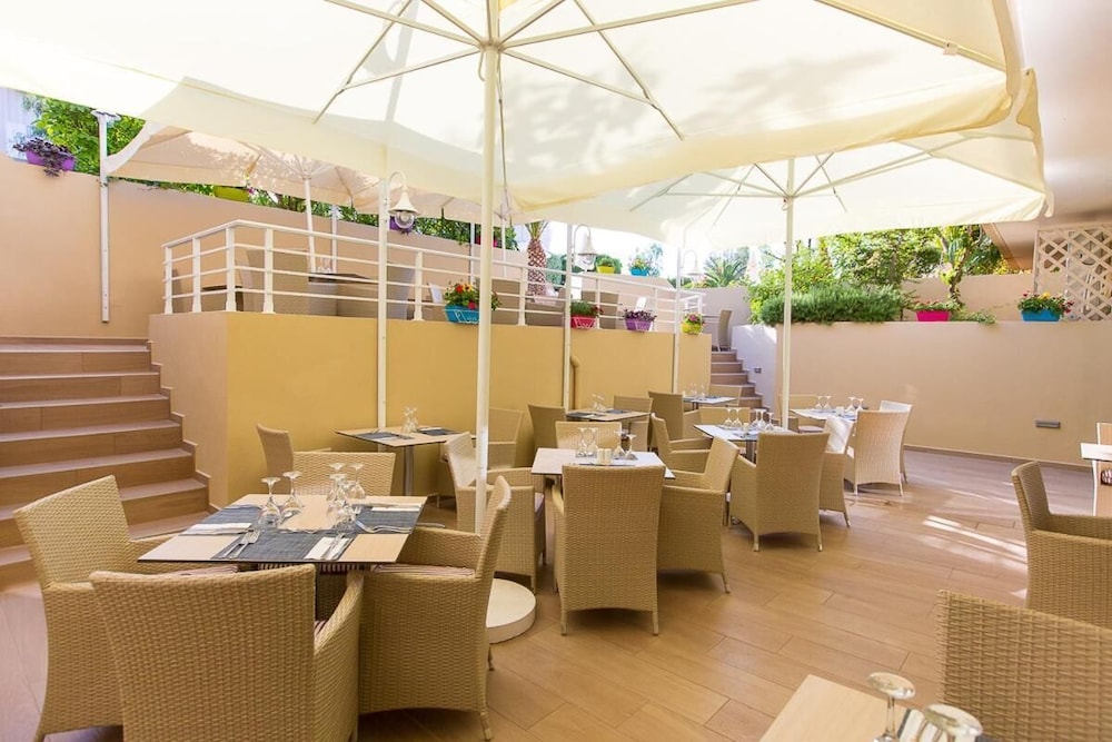 Solimar Ruby — Restaurant & bars in Malia