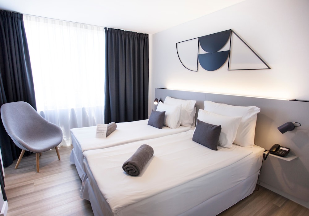 Coral Suites & Spa — Hotel rooms in Playa de las Americas, Canary Islands