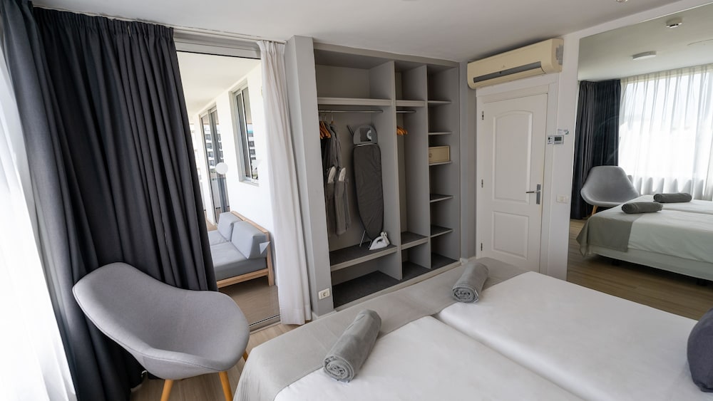 Coral Suites & Spa — Hotel rooms in Playa de las Americas, Canary Islands