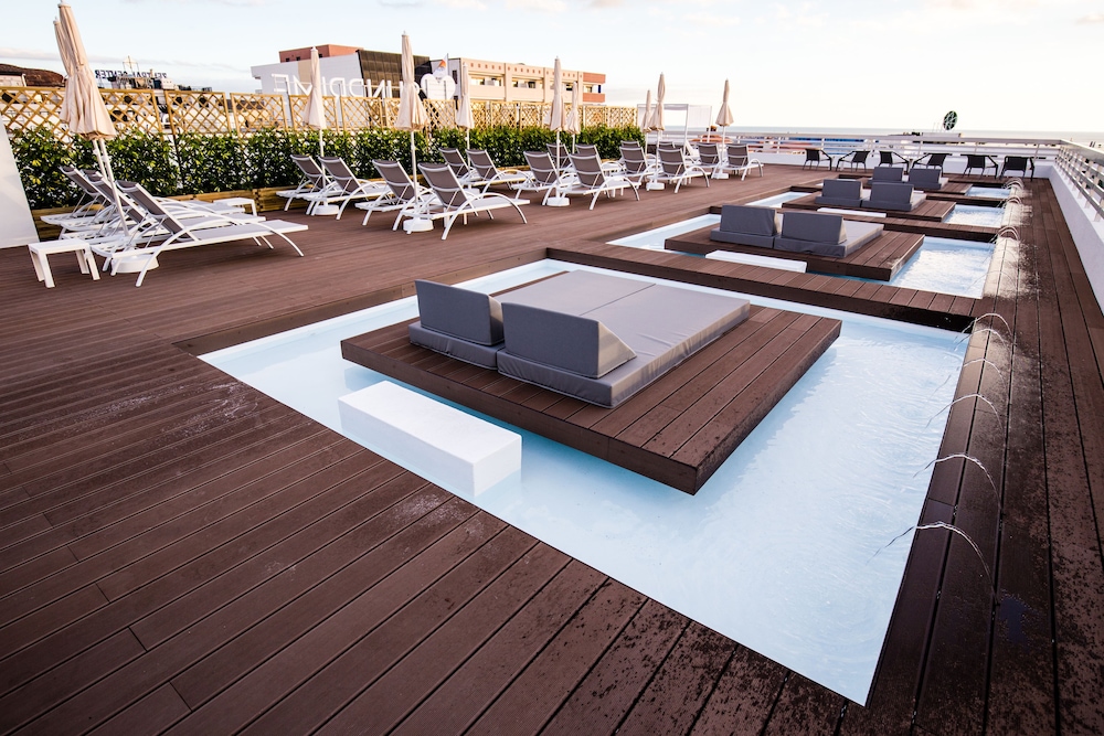 Coral Suites & Spa — Swimming pool in Playa de las Americas, Canary Islands