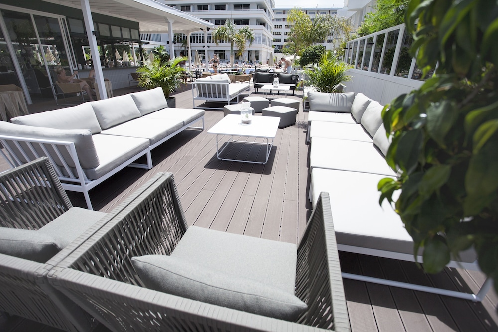Coral Suites & Spa — Restaurant & bars in Playa de las Americas, Canary Islands