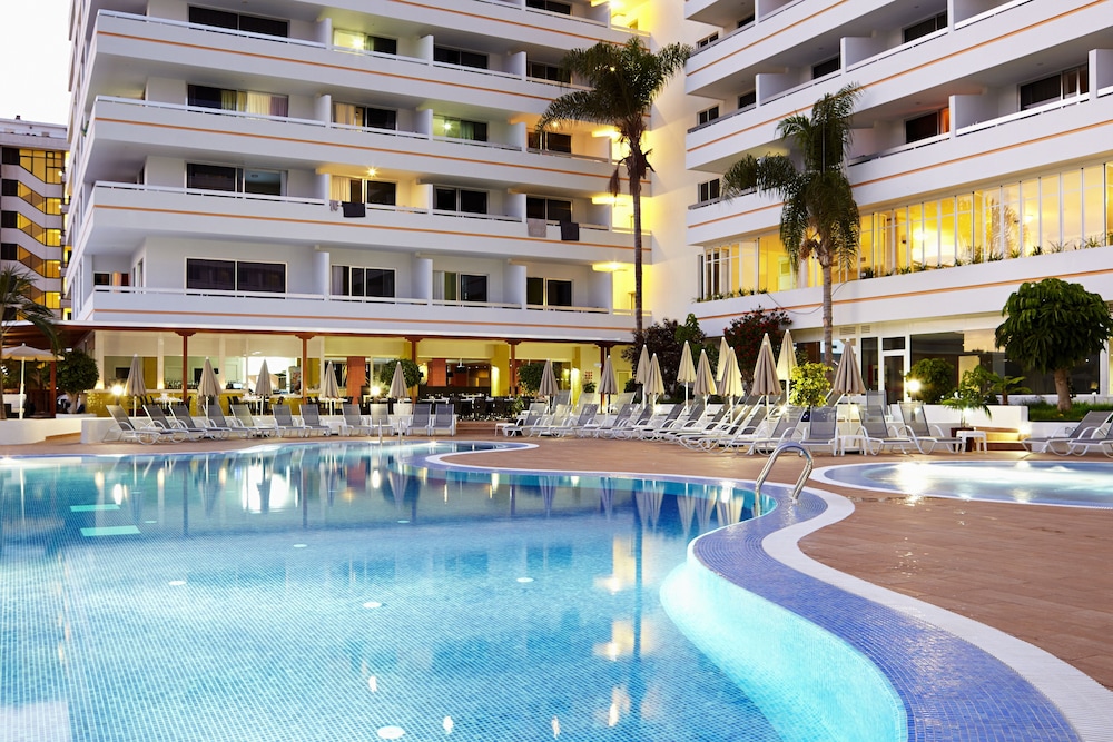 Coral Suites & Spa — Swimming pool in Playa de las Americas, Canary Islands