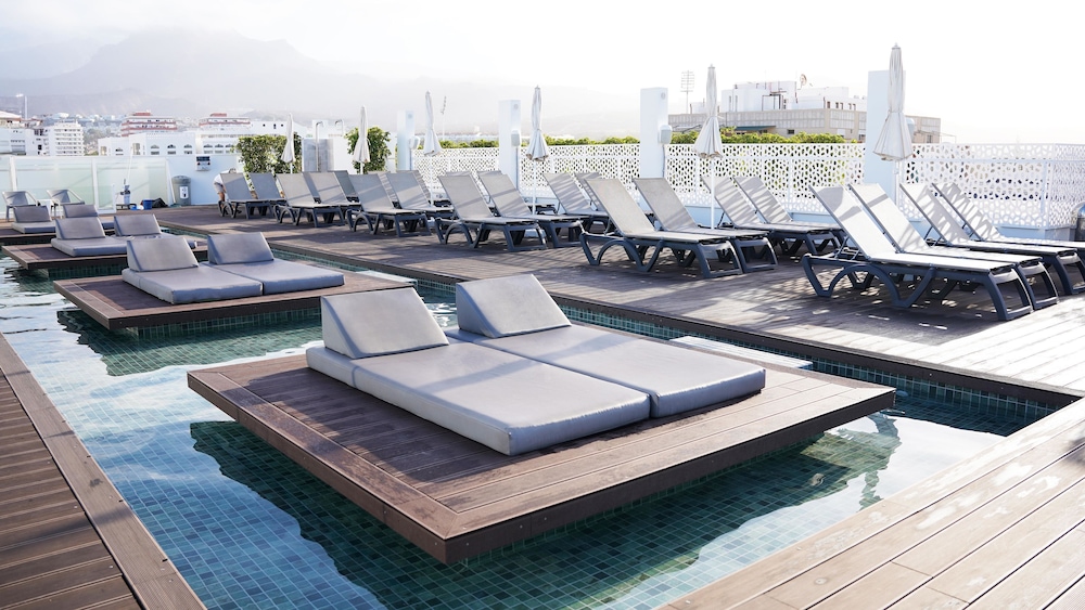 Coral Suites & Spa — Swimming pool in Playa de las Americas, Canary Islands