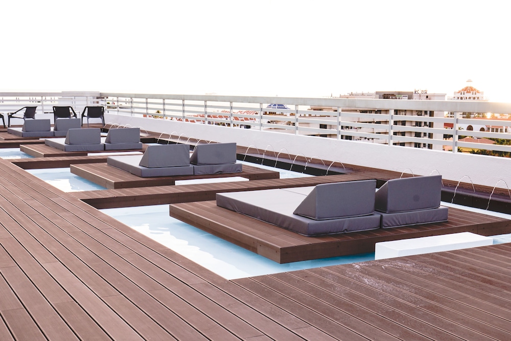 Coral Suites & Spa — Swimming pool in Playa de las Americas, Canary Islands