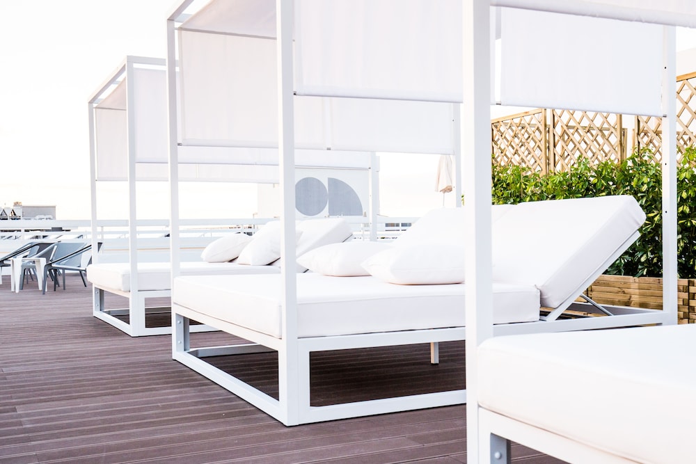 Coral Suites & Spa — Hotel rooms in Playa de las Americas, Canary Islands
