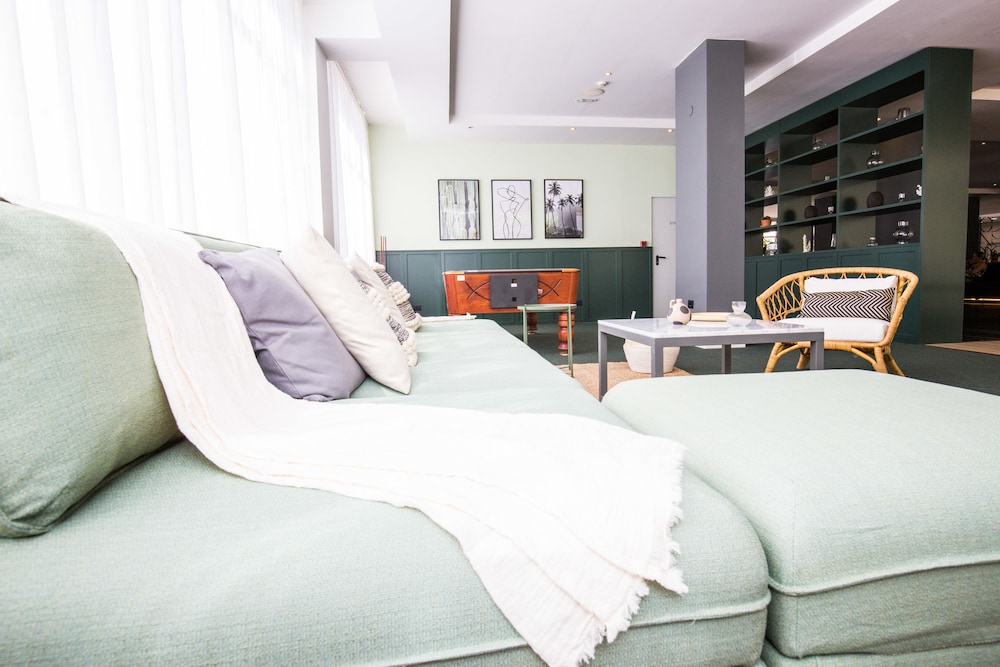Coral Suites & Spa — Hotel rooms in Playa de las Americas, Canary Islands