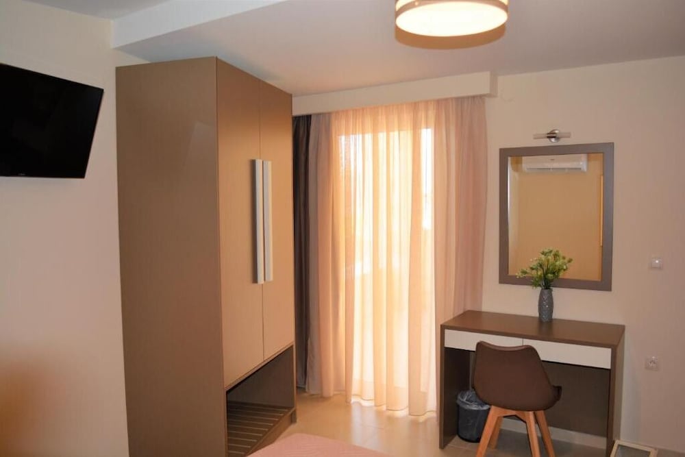 Eurohotel Theo Hotel — Hotel rooms in Chania