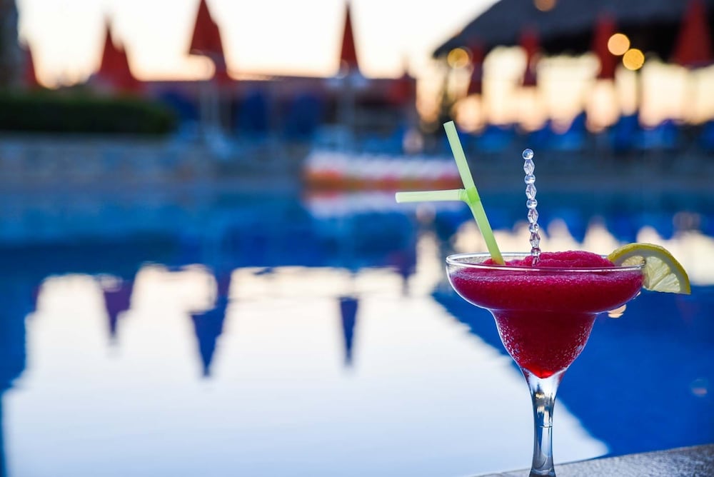 Eurohotel Theo Hotel — Restaurant & bars in Chania