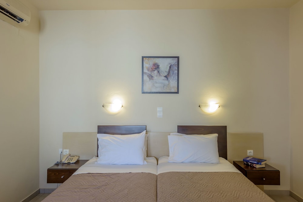 Eurohotel Theo Hotel — Hotel rooms in Chania