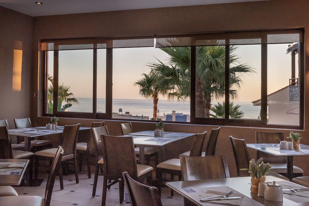 Eurohotel Theo Hotel — Restaurant & bars in Chania
