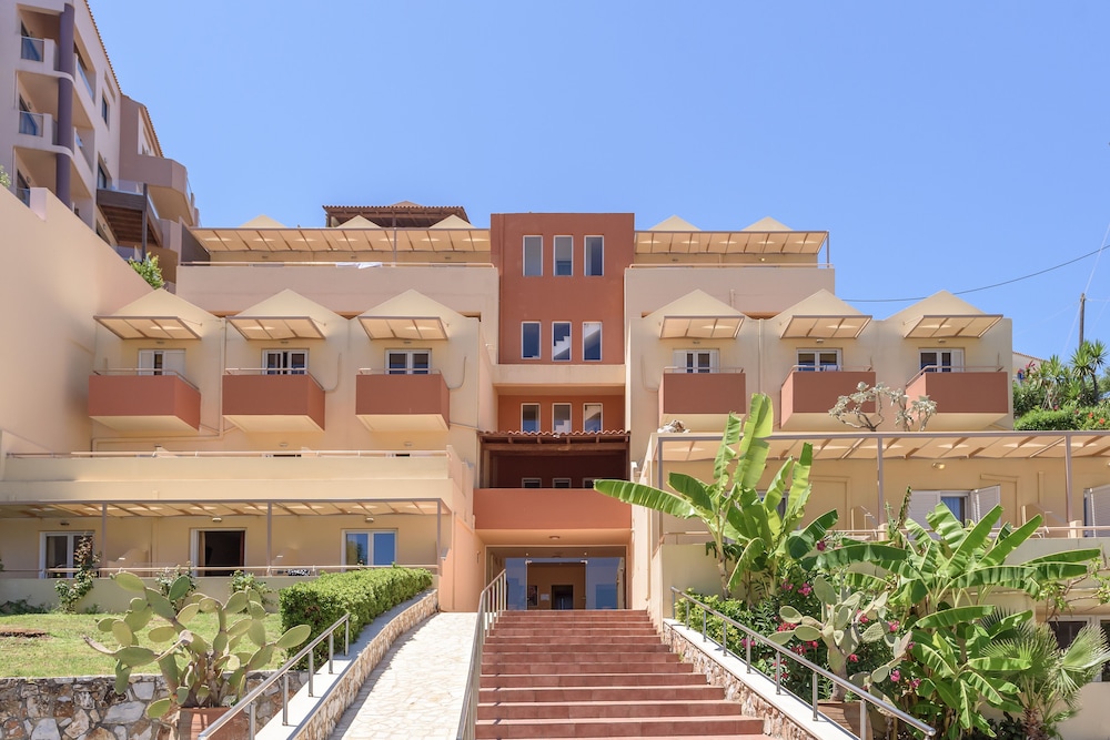 Eurohotel Theo Hotel — Hotel building in Chania