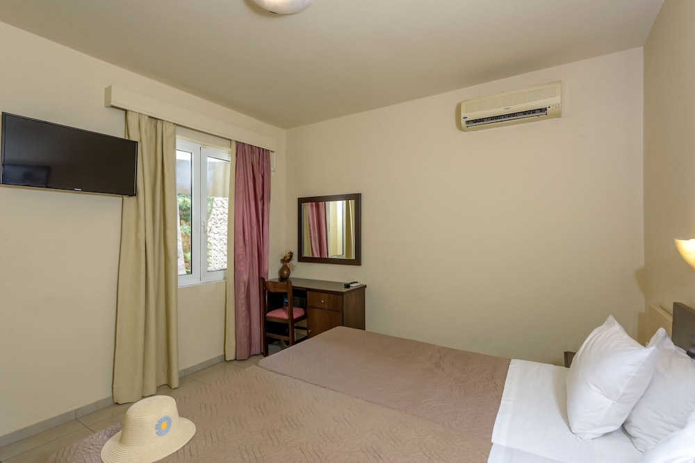 Eurohotel Theo Hotel — Hotel rooms in Chania