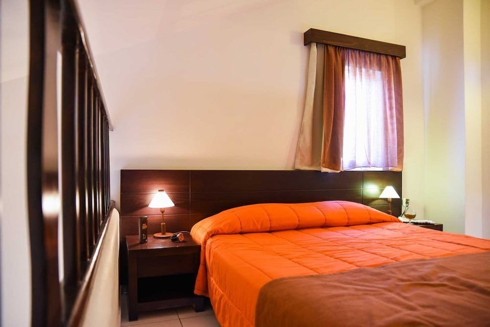 Eurohotel Theo Hotel — Hotel rooms in Chania