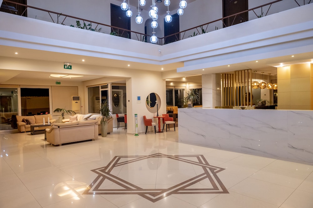 Eurohotel Theo Hotel — Hotel building in Chania