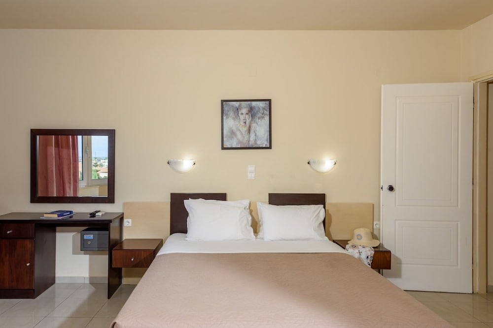 Eurohotel Theo Hotel — Hotel rooms in Chania