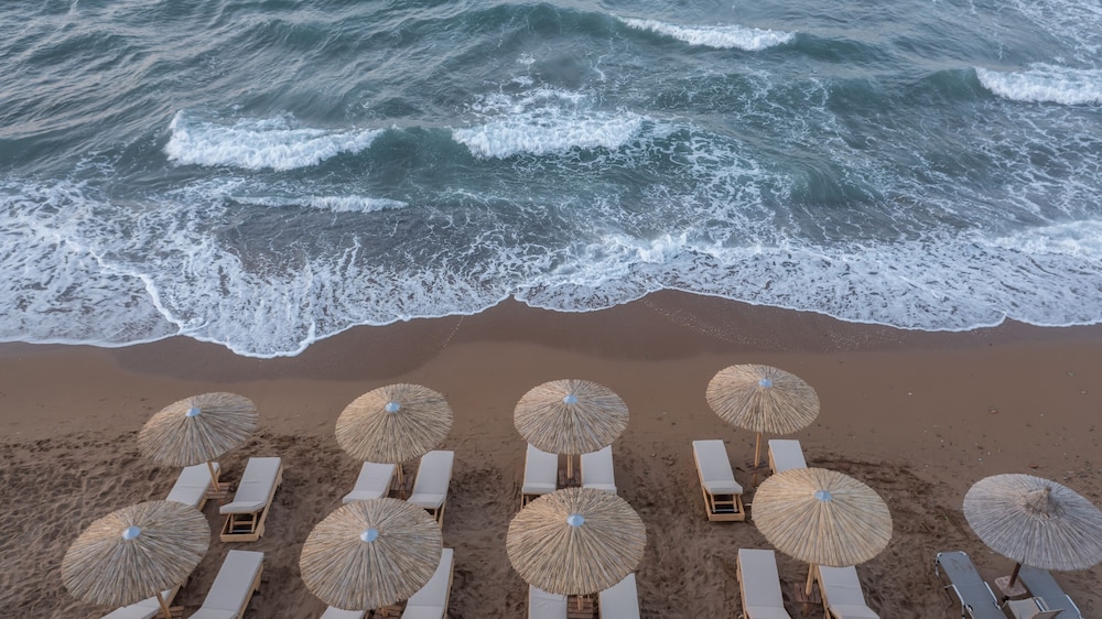 Eurohotel Theo Hotel — Beach in Chania
