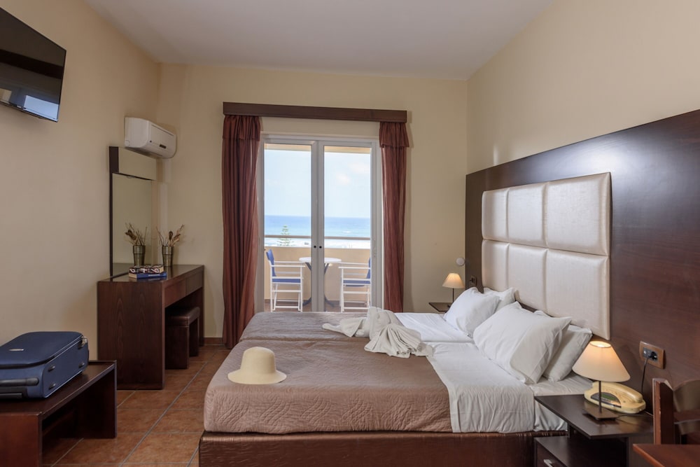Eurohotel Theo Hotel — Hotel rooms in Chania