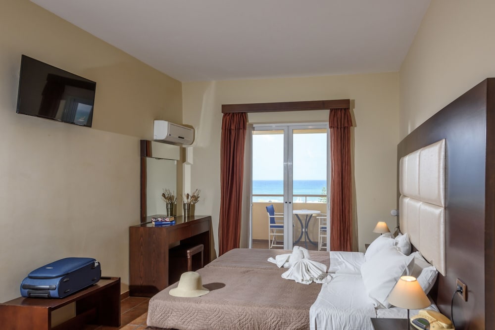 Eurohotel Theo Hotel — Hotel rooms in Chania