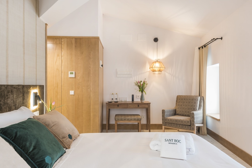 Boutique Hotel Sant Roc & Spa — Hotel rooms in Mahon, Balearic Islands
