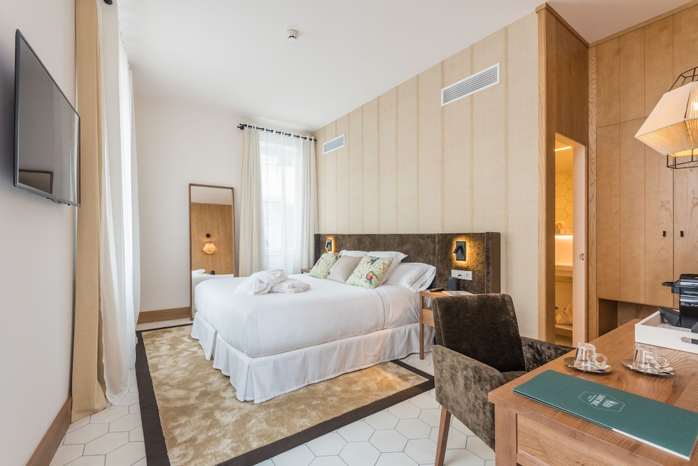 Boutique Hotel Sant Roc & Spa — Hotel rooms in Mahon, Balearic Islands