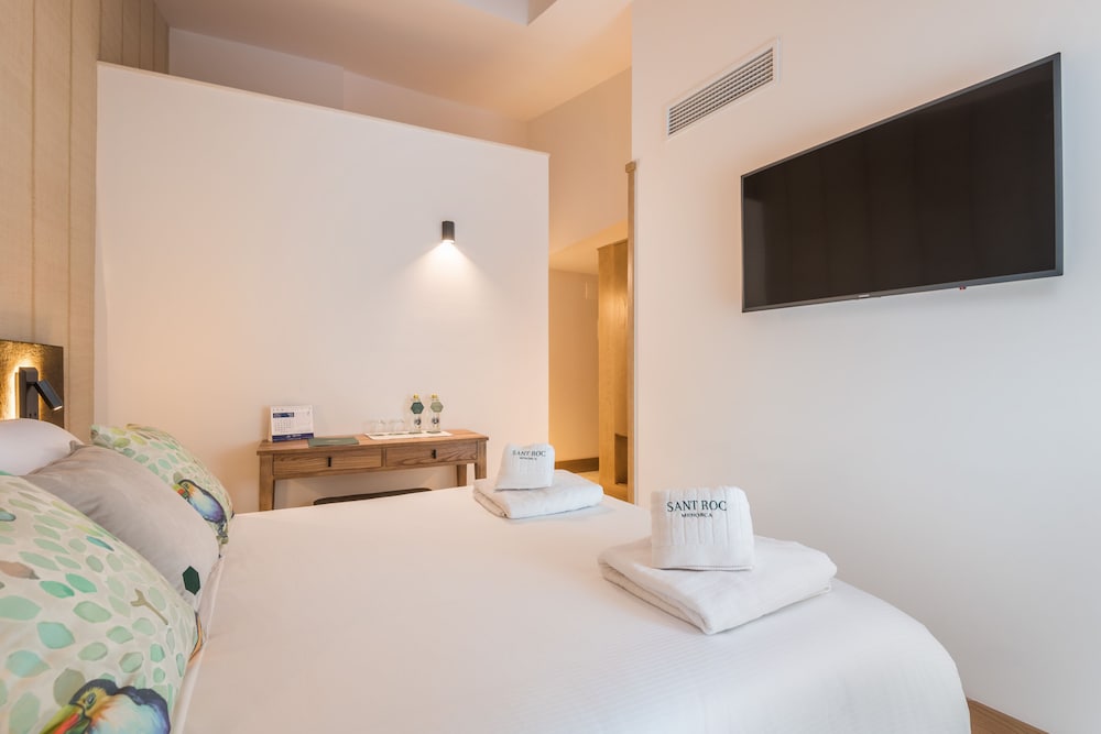 Boutique Hotel Sant Roc & Spa — Hotel rooms in Mahon, Balearic Islands