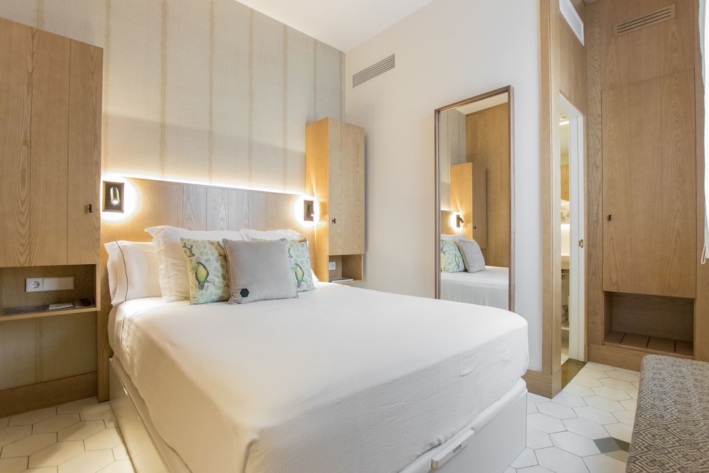 Boutique Hotel Sant Roc & Spa — Hotel rooms in Mahon, Balearic Islands