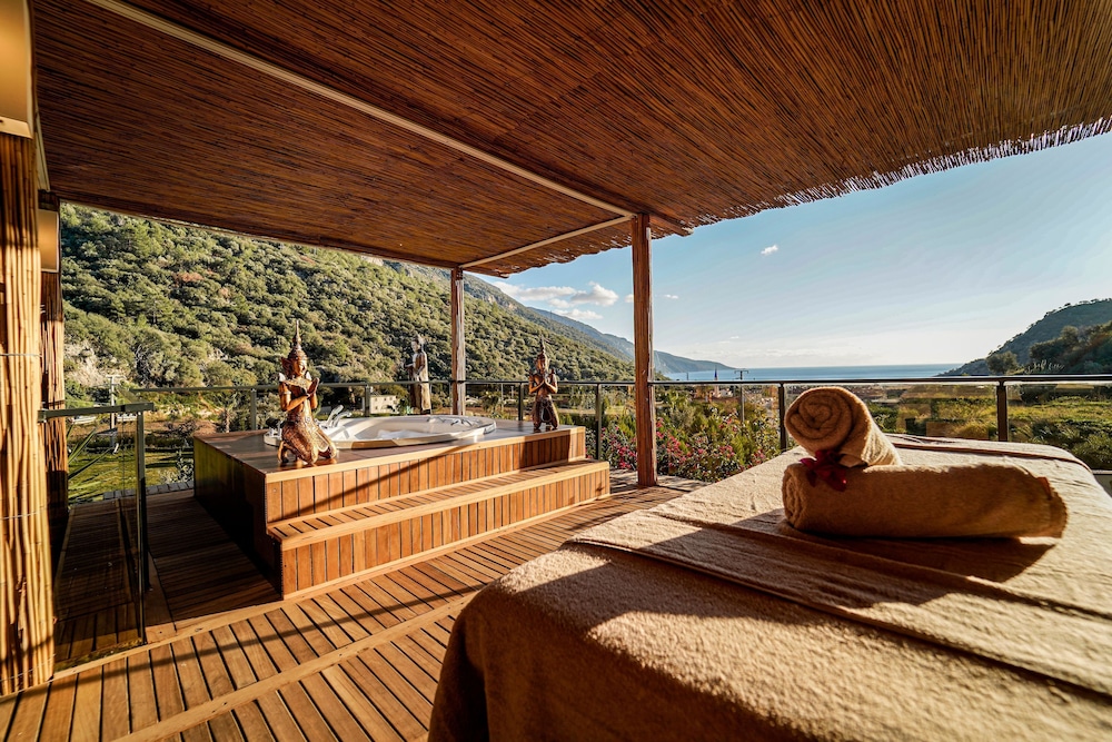 Manaspark Deluxe Hotel — Hotel rooms in Fethiye, Mugla