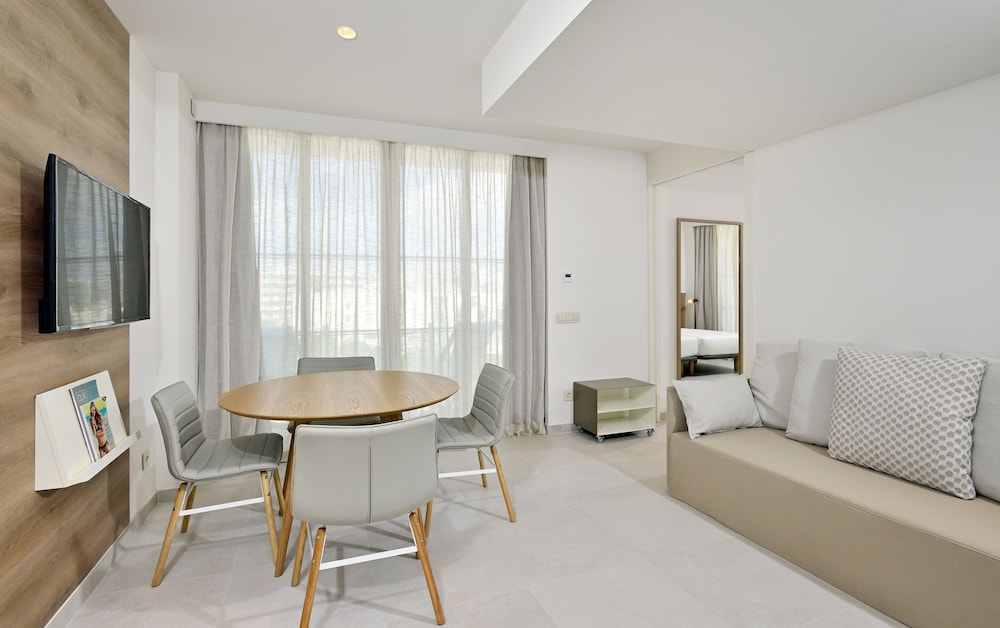 INNSiDE by Meliá Calviá Beach — Hotel rooms in Magaluf, Balearic Islands