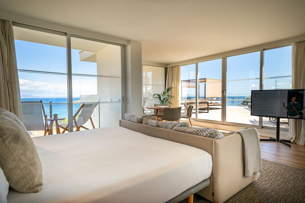 INNSiDE by Meliá Calviá Beach — Hotel rooms in Magaluf, Balearic Islands