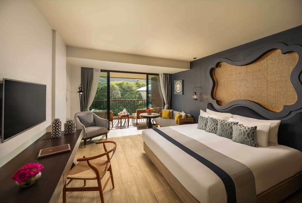 Avista Grande Phuket Karon - MGallery — Hotel rooms in Karon, Phuket Province