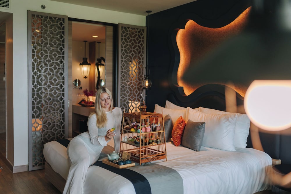 Avista Grande Phuket Karon - MGallery — Hotel rooms in Karon, Phuket Province