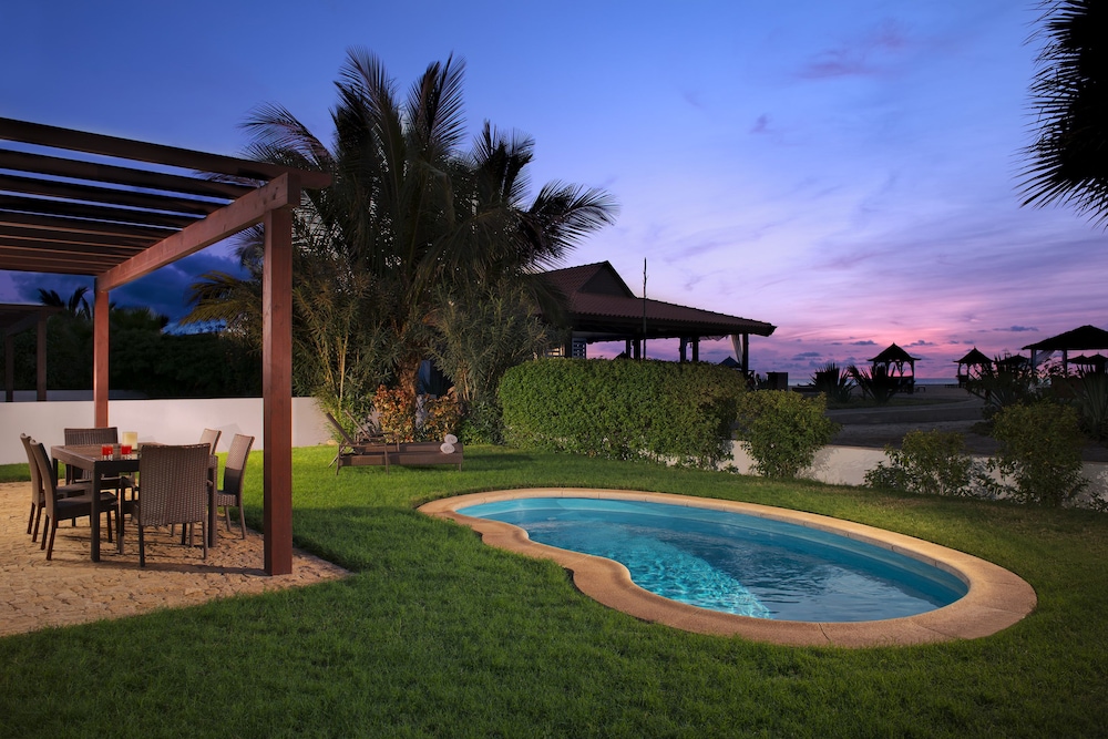 Melia Tortuga Beach — Swimming pool in Santa Maria