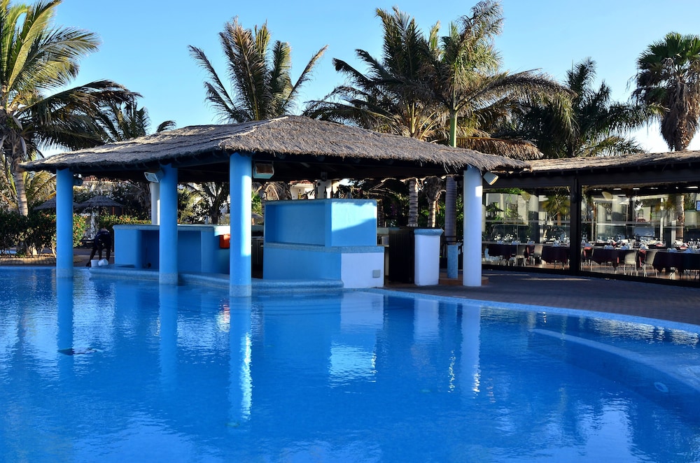 Melia Tortuga Beach — Swimming pool in Santa Maria