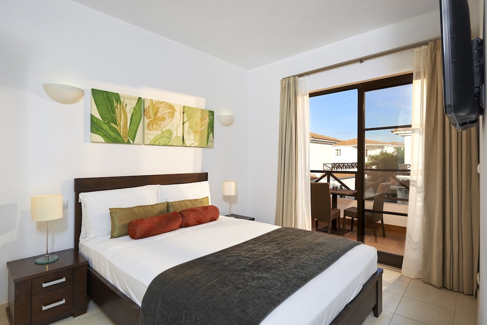 Melia Tortuga Beach — Hotel rooms in Santa Maria