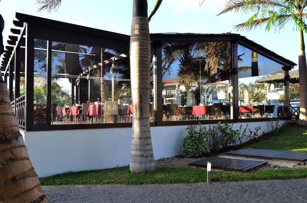 Melia Tortuga Beach — Restaurant & bars in Santa Maria