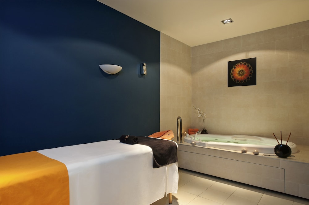 Melia Tortuga Beach — Hotel rooms in Santa Maria