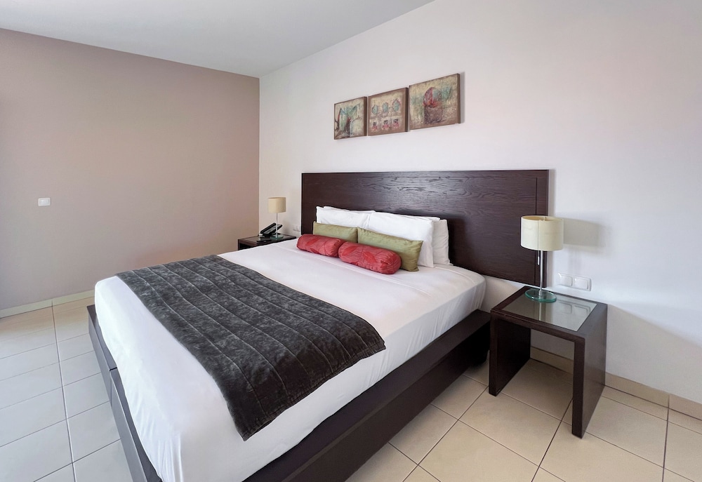 Melia Tortuga Beach — Hotel rooms in Santa Maria