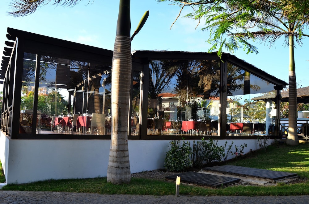 Melia Tortuga Beach — Restaurant & bars in Santa Maria