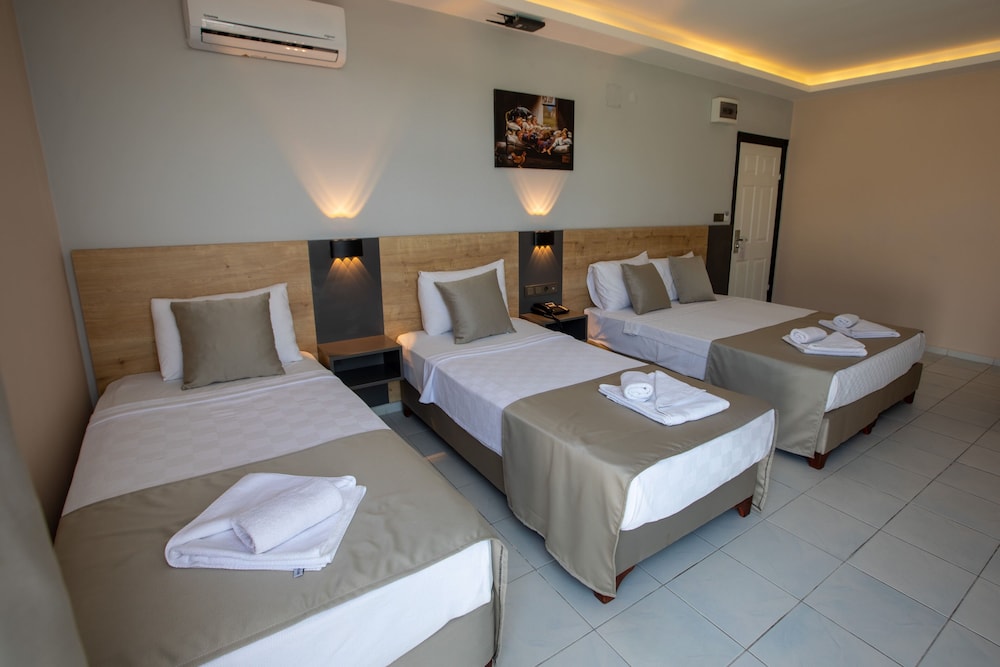 Alanya Risus Park Hotel — Hotel rooms in Alanya