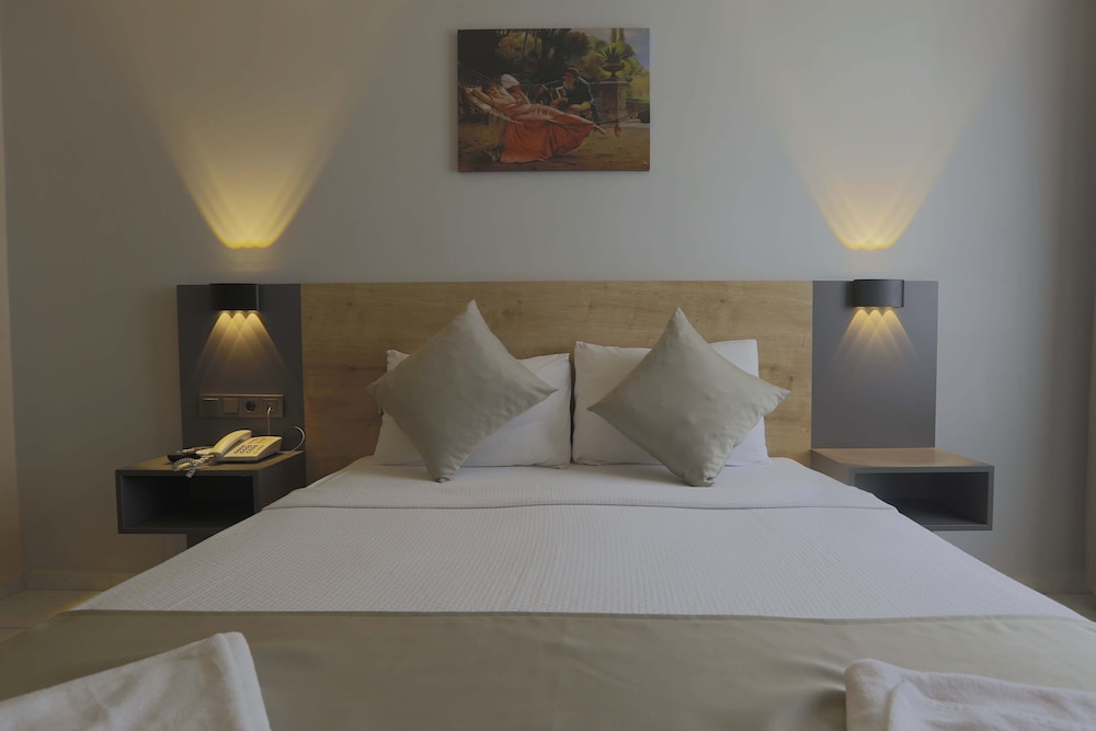 Alanya Risus Park Hotel — Hotel rooms in Alanya
