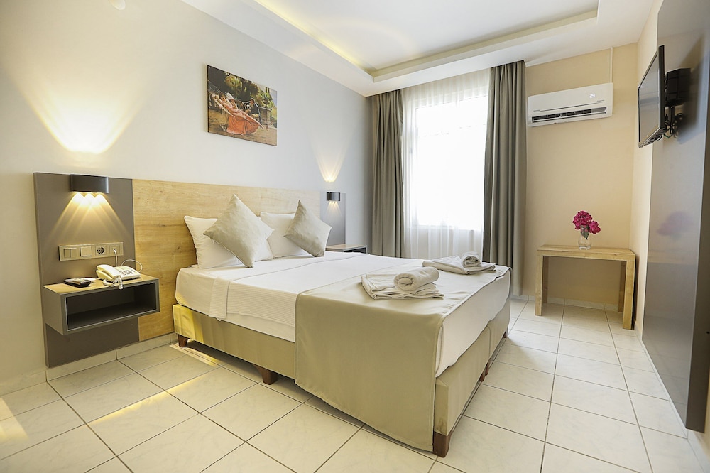 Alanya Risus Park Hotel — Hotel rooms in Alanya