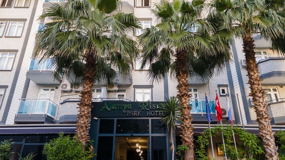 Alanya Risus Park Hotel — Hotel building in Alanya