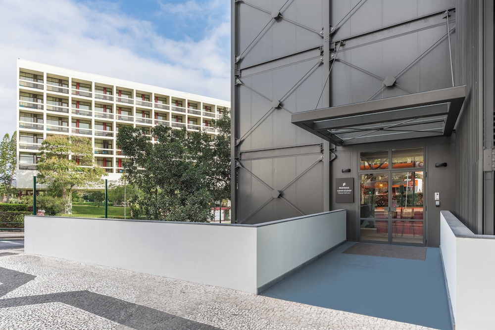 Pestana Casino Studios — Hotel building in Funchal, Madeira