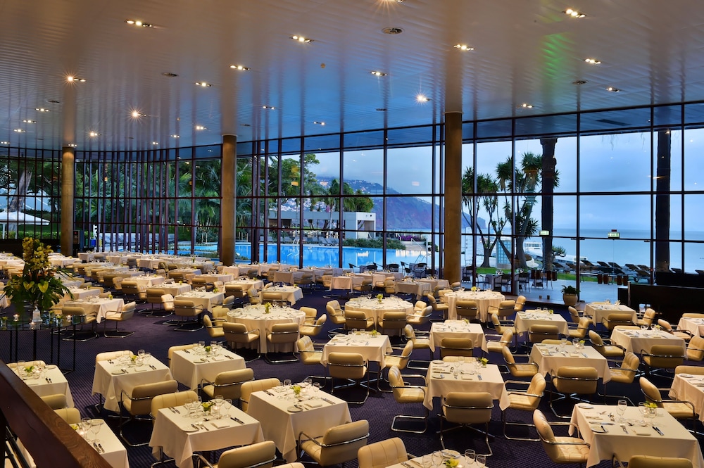Pestana Casino Studios — Restaurant & bars in Funchal, Madeira