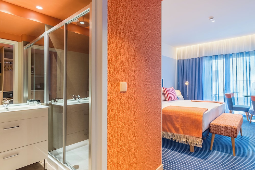 Pestana Casino Studios — Hotel rooms in Funchal, Madeira