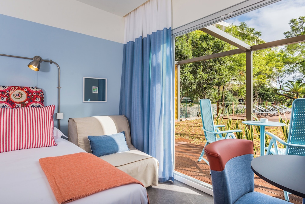 Pestana Casino Studios — Hotel rooms in Funchal, Madeira