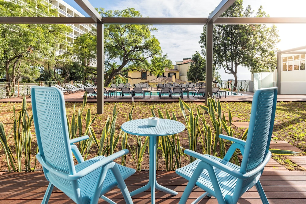 Pestana Casino Studios — Swimming pool in Funchal, Madeira